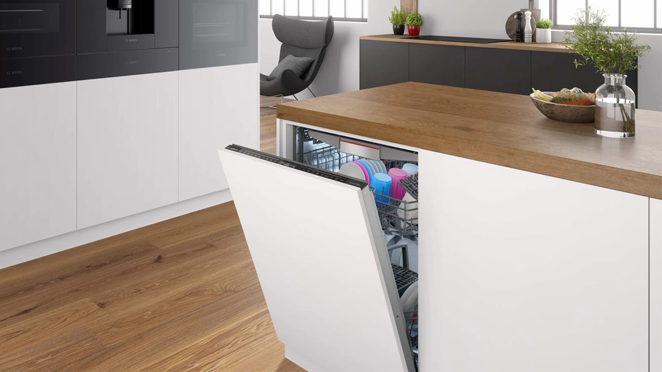 Bosch accent line Geschirrspüler vollintegriert bosch accent line geschirrspüler vollintegriert mit halb geöffneter tür in einer weißen küche mit holzarbeitsplatte