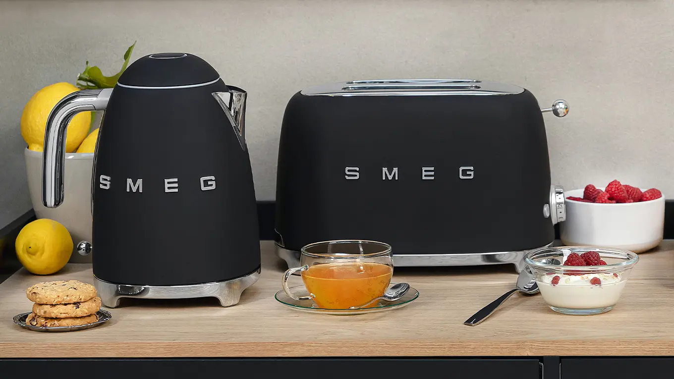 smeg schwarz matt wasserkocher und toaster