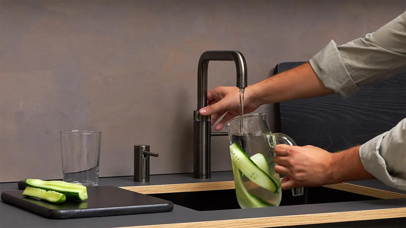 wasser aus dem quooker fusion gunmetal wasserhahn