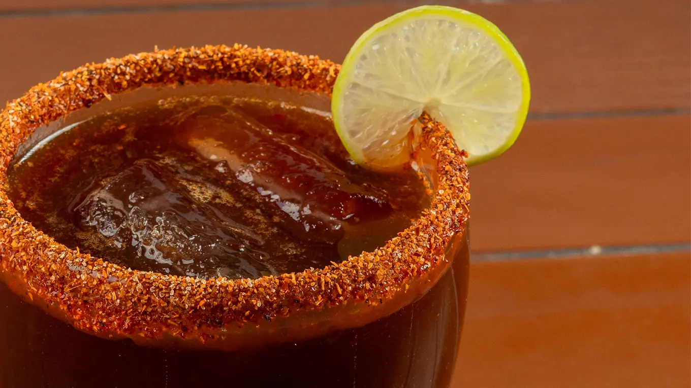 Detail von einem Michelada Cocktail