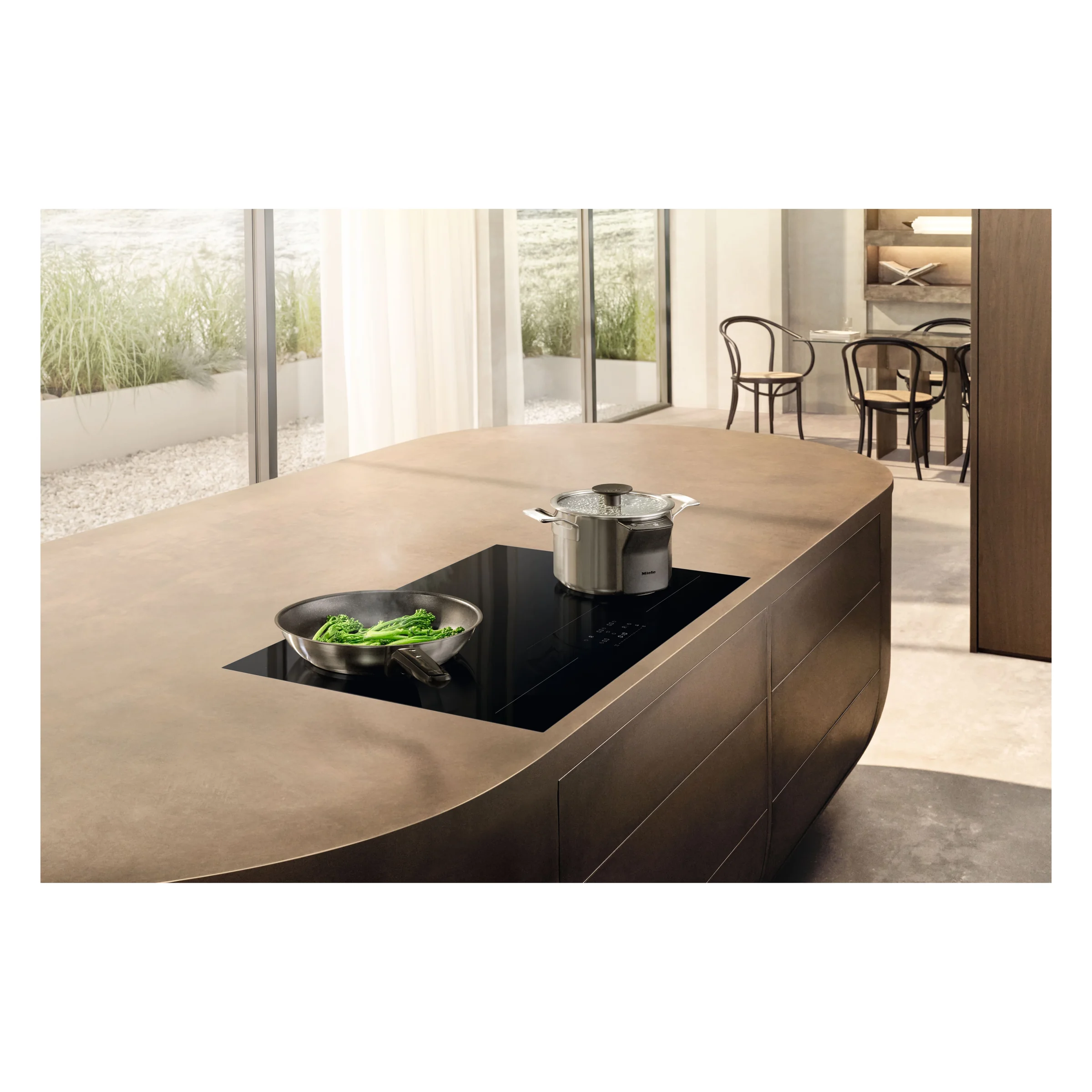 Miele KM 8684 FL Herdunabhängiges Induktionskochfeld Schwarz