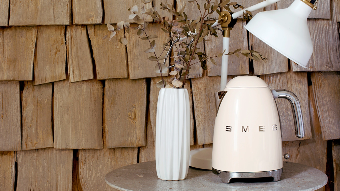 Smeg Wasserkocher im Retro Stil