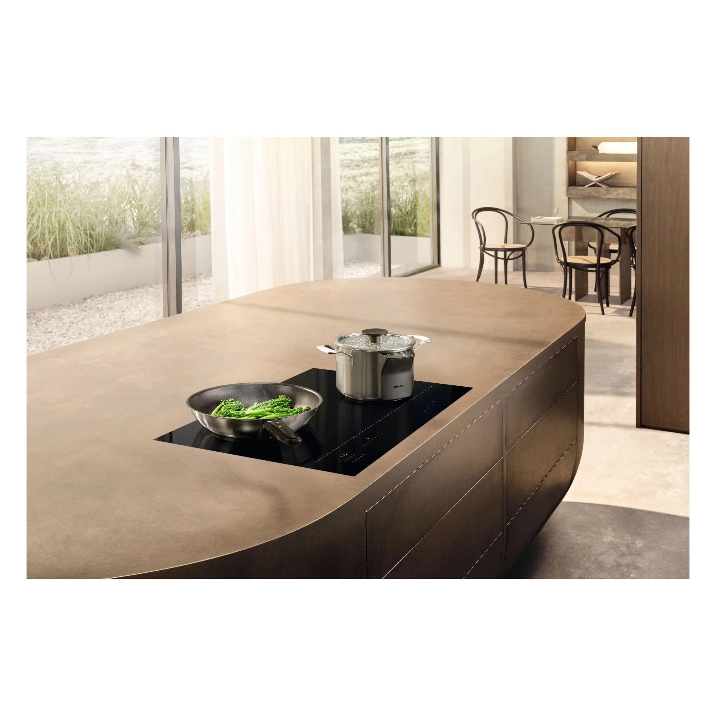 Miele KM 8685 FL Herdunabhängiges Induktionskochfeld Schwarz
